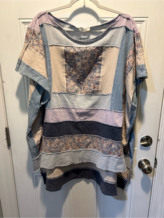 Oli & Hali Tops - Oli & Hali Patchwork Floral Short-Sleeve Women's Top in Blue and Cream